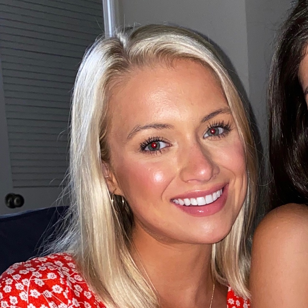 Meet your Posher, Rebecca